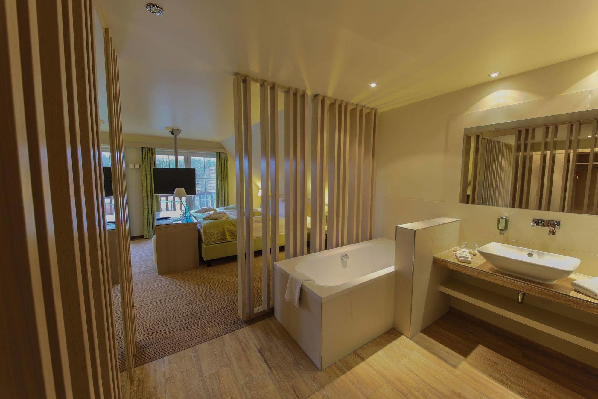 Logis Hotel Kur- Und Wellnesshaus Spree Balance Burg  Exterior foto